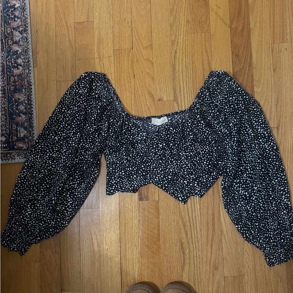 Altar'd State Black and White Puff Sleeve Blouse